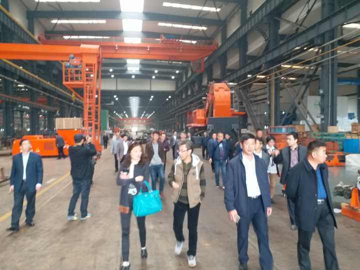 1511749729593623.jpg 電動挖掘機(jī).jpg