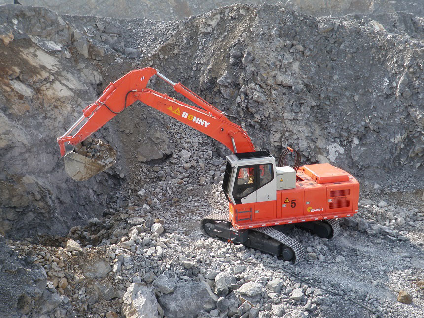 邦立重機(jī)挖掘機(jī).jpg